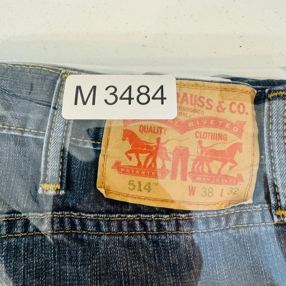 Levis 514 Jeans Mens 38x31 (38x32) Blue Medium Wash Straight Denim Zip Fly